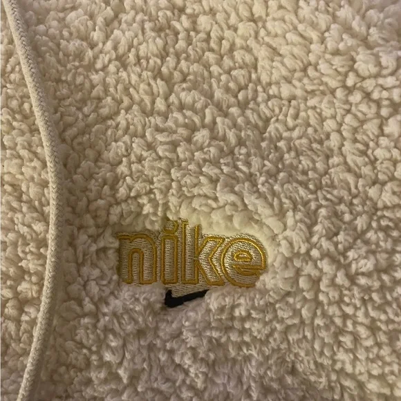 Nike, Adult Medium, Off-White - Picture 2 of 6